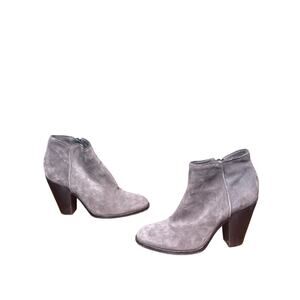 Vintage scoop Italian made booties size 38 euro